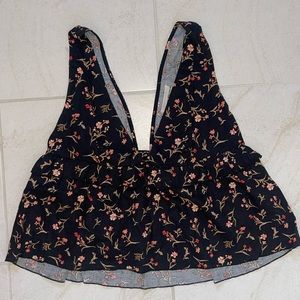 Urban Outfitters Tank top with ruffle detail, great condition, size L